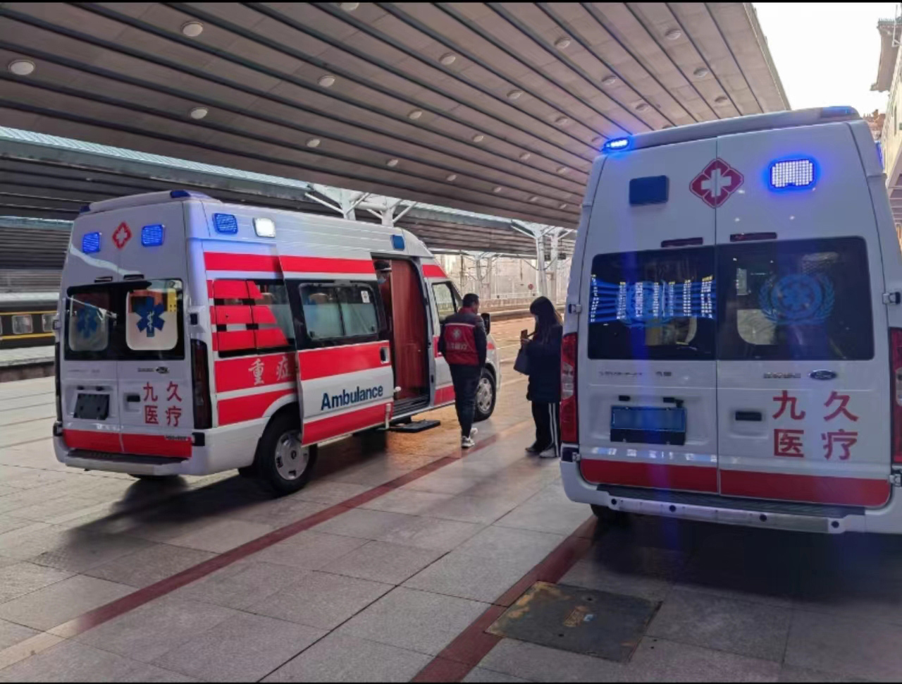 房县救护车长途转运